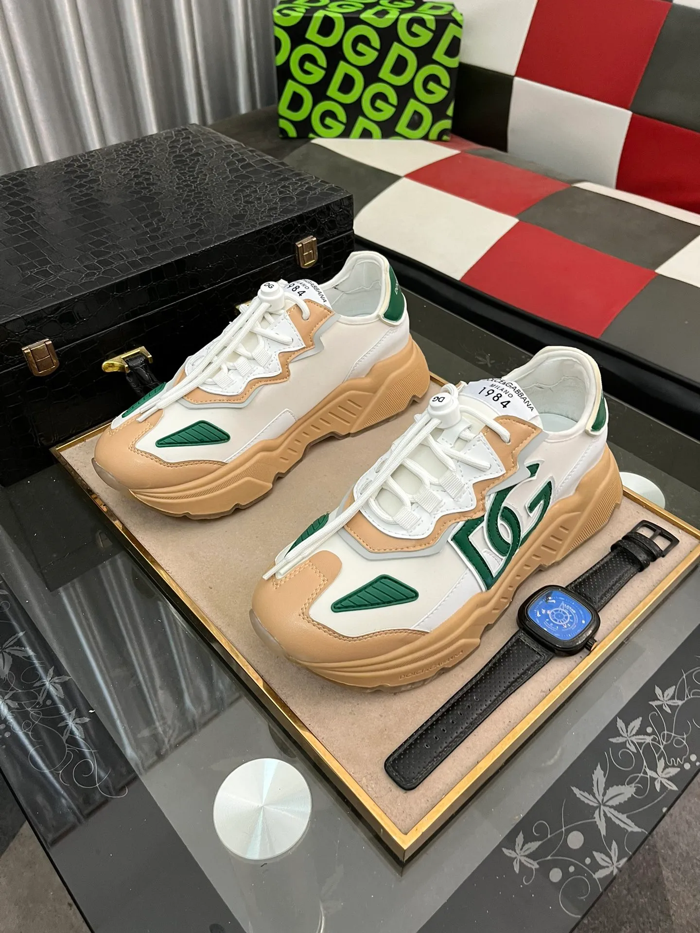 Men's shoes 💰480⌚️⌚️[DOLCE&GABBANA] DG hot style ♦️: Fashionable casual shoes 🇨🇳Official website original 1:1 mold opening, original quality 💯Fine workmanship, high-end luxury ☘The upper is made of imported fly weave, comfortable and breathable, sheepskin foot pads 🌴rubber wear-resistant outsole, comfortable to wear🍍Versatile style, high-grade men. 🤓🤓Number of yards: 38-46